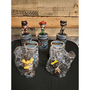 Lot of 5 DC Comics Lil Bombshells Vinyl Figures Harley, Catwoman, Wonder Woman +